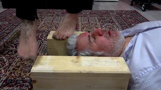 Nylon Lovers Enjoy – FROGEE FEET