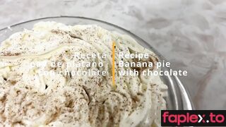 francelli_r-12-01-2024-3158635389-Trailer Receta de pay de platano con chocolate Chocolate banana pie recipe _ Español _ Ya casi esta