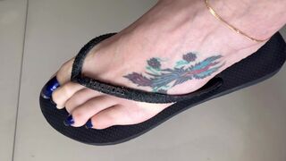 Goddess Grazi Only Do you like big toenails Goddess Grazi 1080p