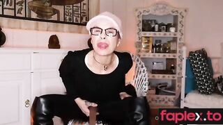 xclaudiadominax 09-02-2024-3195916179-LA ZIA E IL NIPOTE MINIPENE è un video a richiesta, chissà quanti di voi hanno la stessa fantasia,