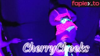 Miss Sephie In Scene: Blacklight Newyear Fun Cherrycheeks