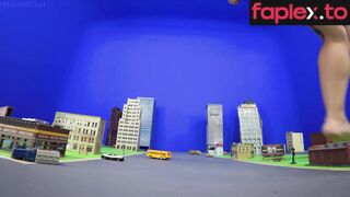  Giantess