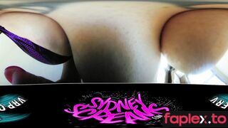 Sydney Giantess