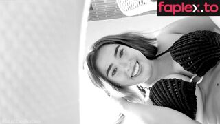 RISE OF THE GIANTESS Roll The Dice Giantess Gabriela