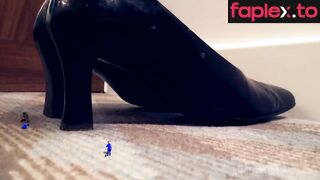  Giantess