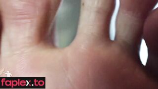 Tiny Guy Customs - Giantess Office