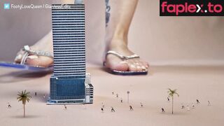  Giantess