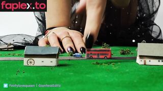  Giantess