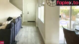 Randy Moore ToyMaster vs Supergirl FullHD