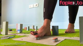 Giantess EditZ - Giantess Pujas city part 1