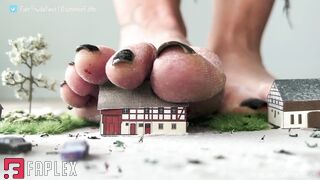  Giantess