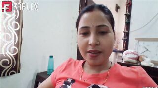 Selfgags Femdom Bondage – Under Wifey’s Stinky Feet!