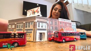 SIZEplay Productions - A Giantess Live Stream Featuring laughinglatina