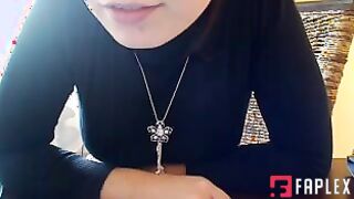 MoneyPrincessIsabella - Counting and showing money in teasing play