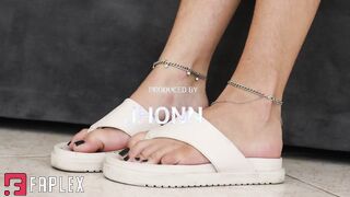 Jhonn Womens Feet - Lua enjoys worship and footjobs, driving her wild with pleasure