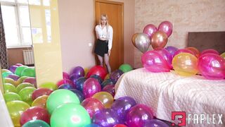 Wonderloons - Jenny mega popping (Balloons Fetish)