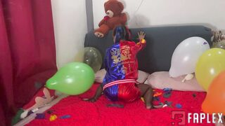 Looner Camylle's Fetish Studio - Popping Balloons as Harley Quinn - Asian Camylle Mass