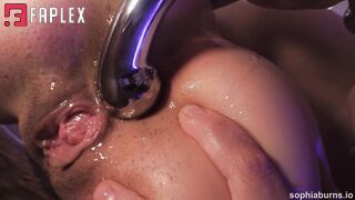 Sophia Burns - anal space invaders 1 (big ass fisting)