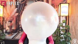 Sandi Squirts - Girl blows big sticky bubble gum bubbles for mouth and tongue fetish