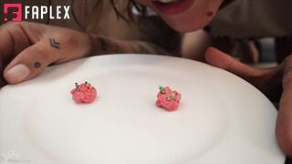 Goddess Aurora - Giantess traps and eats shrunken victims with bubble gum chewing fetish