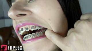 She Shows Her Teeth with Attitude and That Mouth Won’t Stay Empty for Long