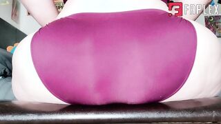 Kelly Shamrock - Redhead giantess with big ass farts on slave