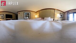 VR Giantess Cassandra Home Naked Teasing