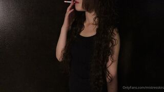 Mistress Kira - Smoking Fetish