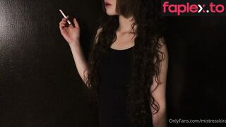 Mistress Kira - Smoking Fetish