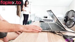 PinkCandyEc Handjob While Telling About Sex Life 4K