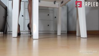 Unaware Giantess Heelplay - Lalo Cortez And Vanessa