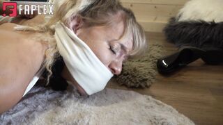 Borderland Bound - Renee & Zeena In: Communication Issues At Snowstein Lodge: Hoodwinked Party Greeter Models Struggle Most Urgently Behind The Scenes (Bondage Fetish)