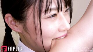  Biting