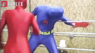  Superheroine