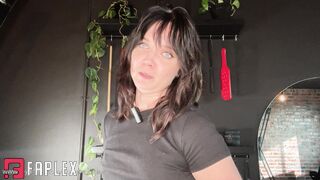 Domme Claire - Sensual Chameleon Roleplay With Touch And Edging