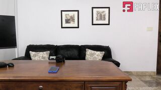 Young Lady Dream To Be Pornstar: Jade Sky Spread Her Asshole On Casting
