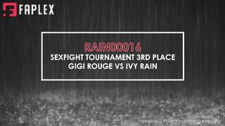 Gigi Rouge vs Ivy Rain - Naked female bodies in competitive sexfight
