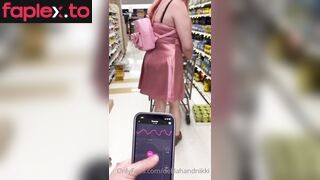 Daddy Delilah, Nikki G In Scene: This Is How Pathetic Fucking Losers Shop For Groceries Delilahandnikki