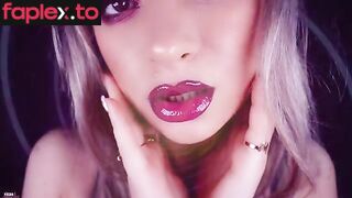 Miss Amelia - Mesmerizing Lips Worship