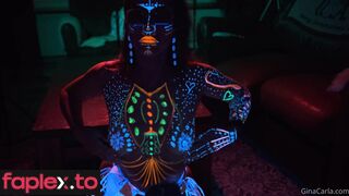 Neon Boobs Gina Carla / Ginacarlatv