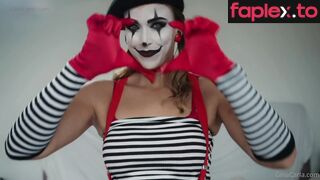 ﻿Let A Mime Seduce You Gina Carla / Ginacarlatv